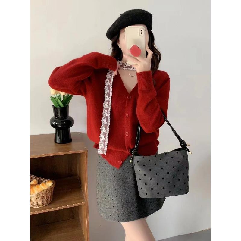 

Весна и Осень Новая Мода Кружевная Лента Вязаный Кардиган Женский Дизайнерский Смысл Длинный Рукав Одинарная Застежка Свитер Куртка Тренд one size fits all красный