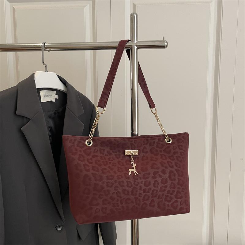 Große Tragetasche Herbst und Winter neu vielseitige Pendler-Schulter-Unterarmtasche hochwertige Textur Handtasche
