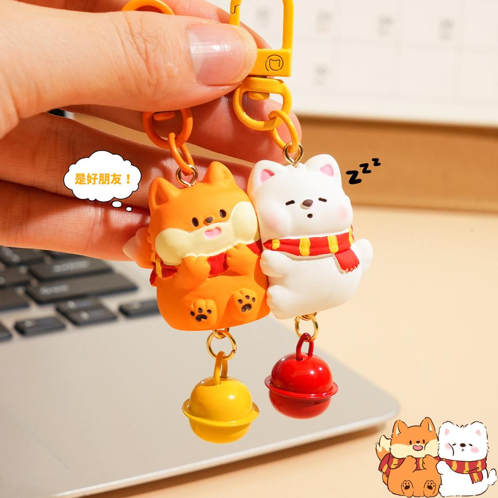 Design Cute Pet Sticker Magnetic Pair Buckle Baimao Keychain Super Cute Resin Doll Couple Accessories Bag Hanging