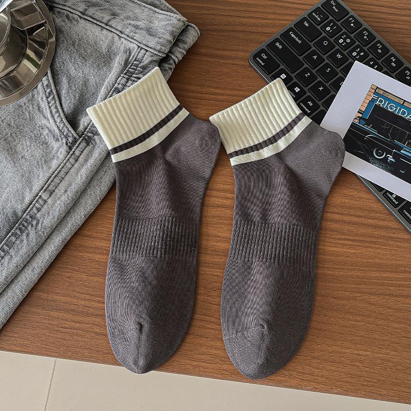 

Мужские летние полосатые дезодорирующие влагоотводящие спортивные носки без косточек 1 pair белый/серый