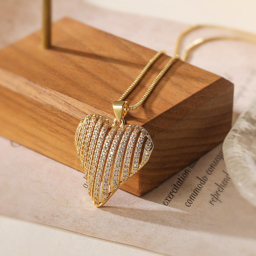 Mafisar Non-Fading Gold Color 316L Stainless Steel Party Jewelry Shiny AAA CZ Zircon Heart Pendants Necklaces For Women
