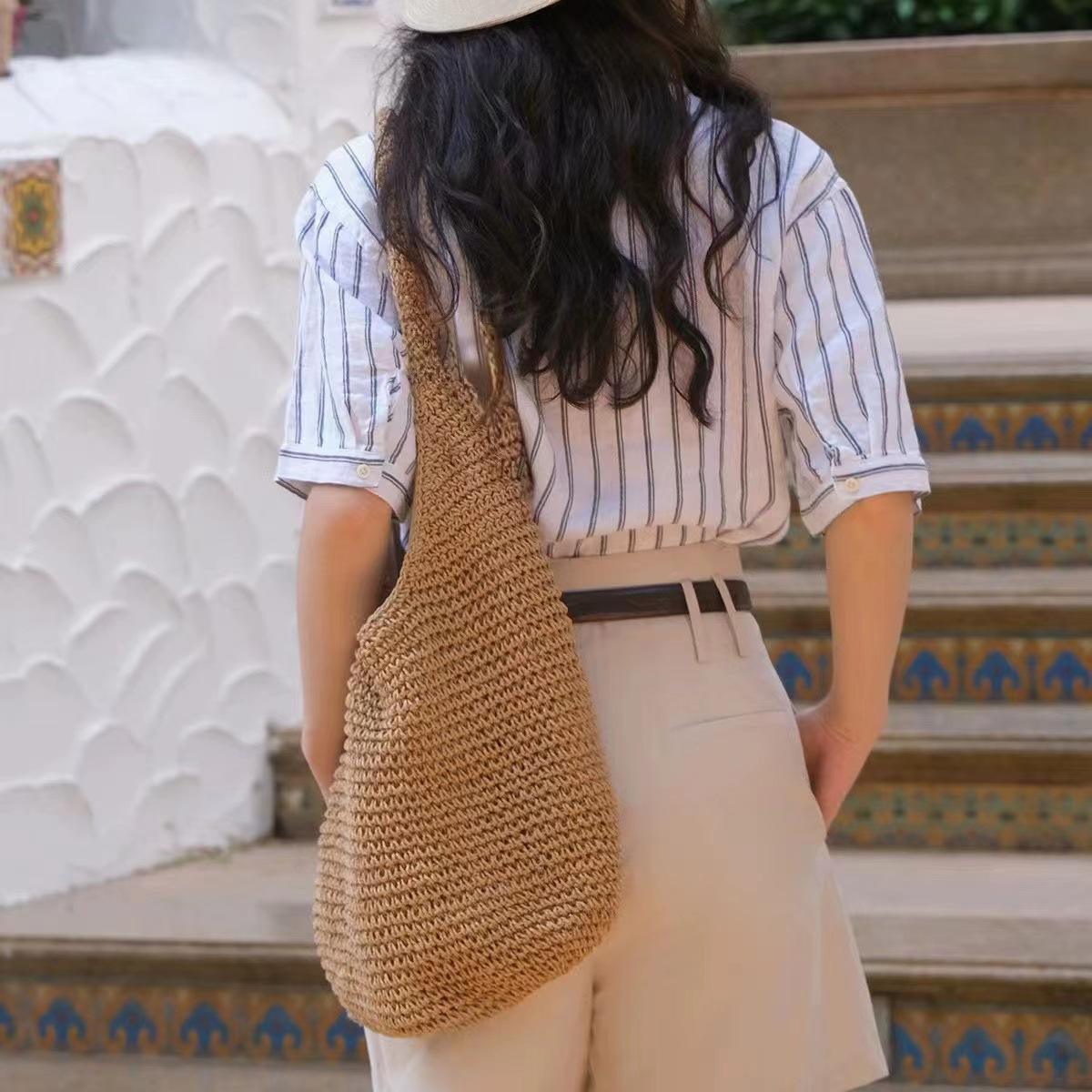 

Straw bag women s 2025 new summer versatile casual shoulder bag Mori handwoven bag large-capacity beach bag коричневый