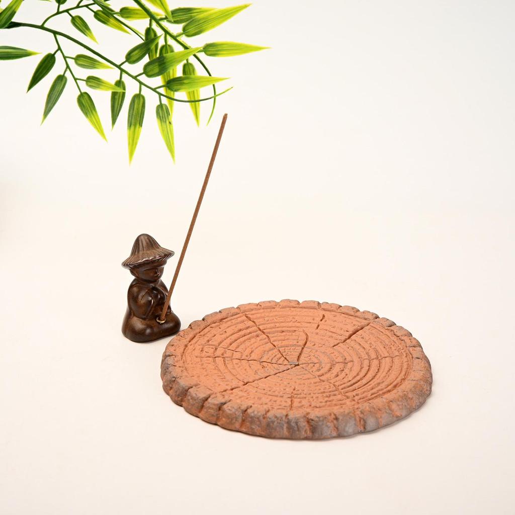 Ceramic Incense Burner for Indoor Use - Creative Holder for Agarwood & Sandalwood