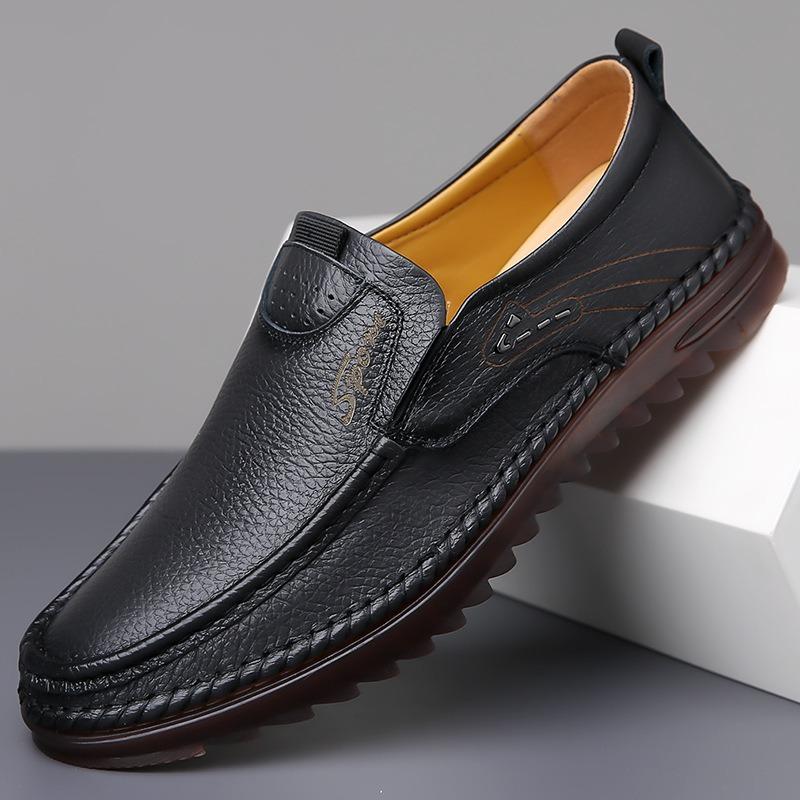 Fashion New Designer Slip-on Men's Dress Loafers Spring Autumn Soft-soled Male Driving Shoes Fashion Solid Color Leather Shoes Male