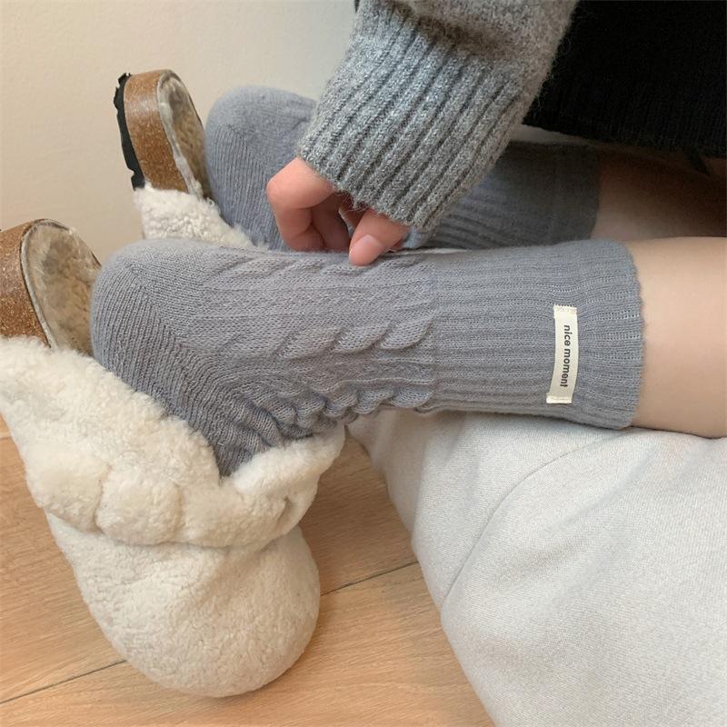 Women's Autumn and Winter Style Thick Plush Warm Twist Cloth Standard Wool Sleep Long Pile Socks
