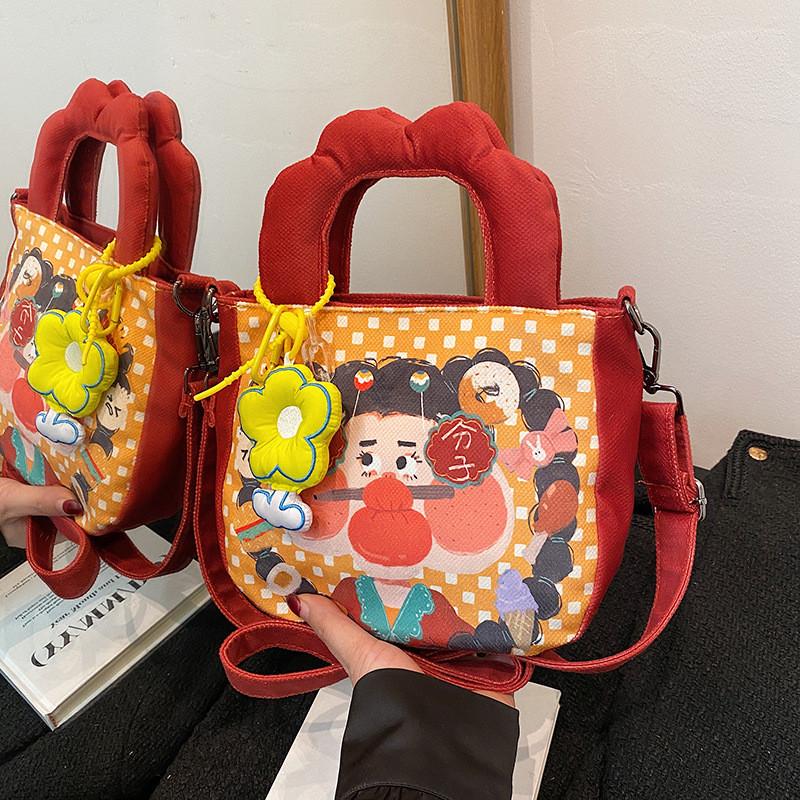 

Иллюстрация Милая Модная Холщовая Сумка Для Девочек Легкая И Универсальная Для Школы оранжевый