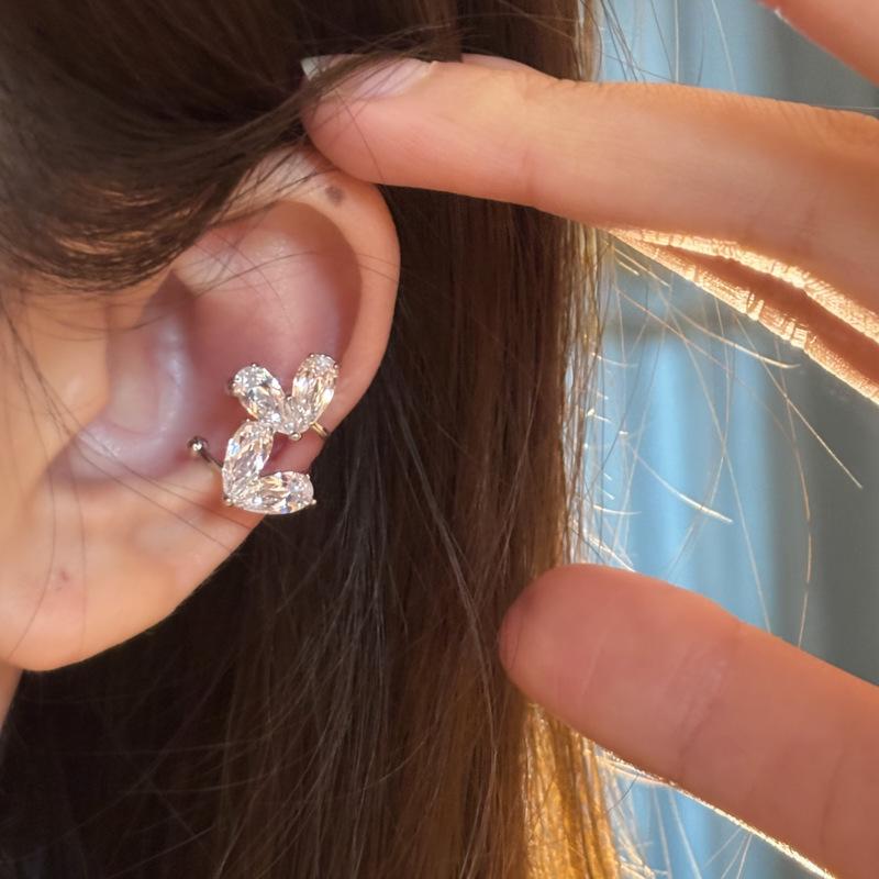 Sparkling Zirconia Heart Double Layer Ear Clip - Unique, No-Piercing Cartilage Jewelry for Women