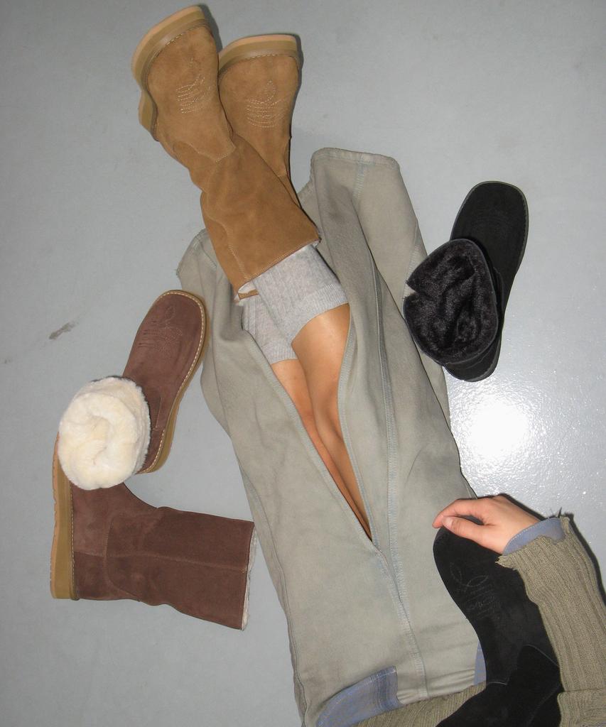 Moodnight Dody Western Stitch Shearling Fur Boots - 3 Colors