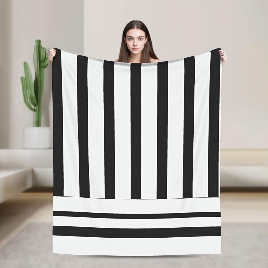 Black and White Retro Super Warm Blanket Boy Girl Plush Throw Blanket Funny Living Room Flannel Bedspread Sofa Bed Cover