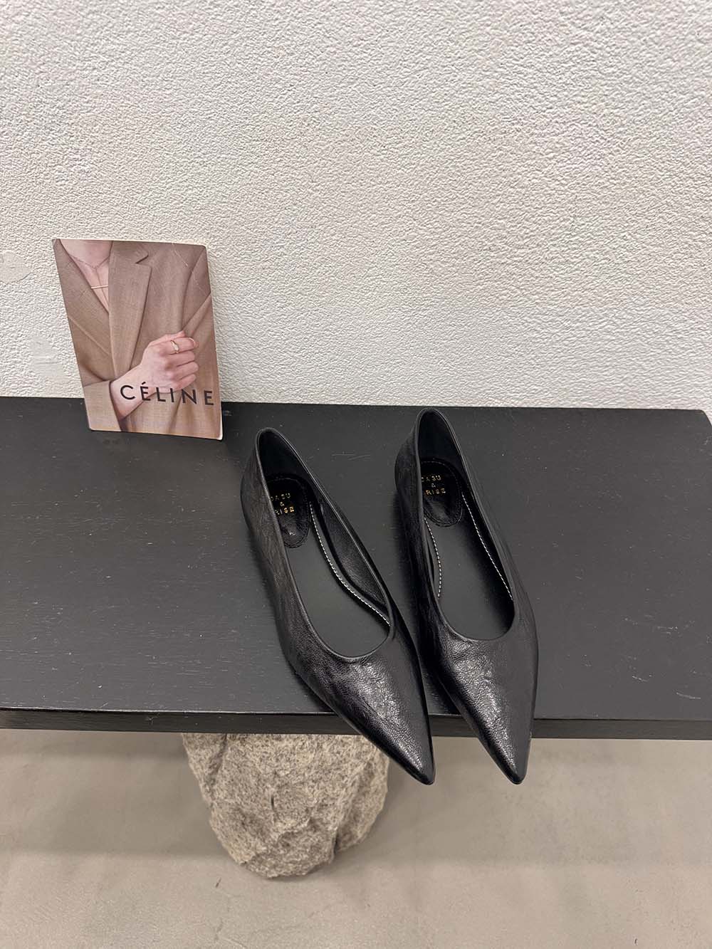 

Модные женские туфли с острым носком 2024 года, новые поступления, осенне-весенние туфли, повседневная мода, туфли на низком каблуке, однотонные, черные, золотые, 39 5.5 чёрный