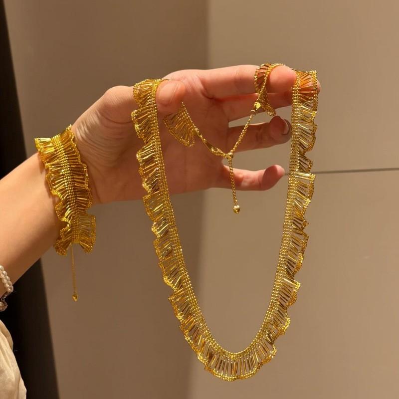 Elegant French Vintage Ruffled Lace Trim Necklace Bracelet Set Women Gold Tone Copper Jewelry 2026 Lightweight Luxury