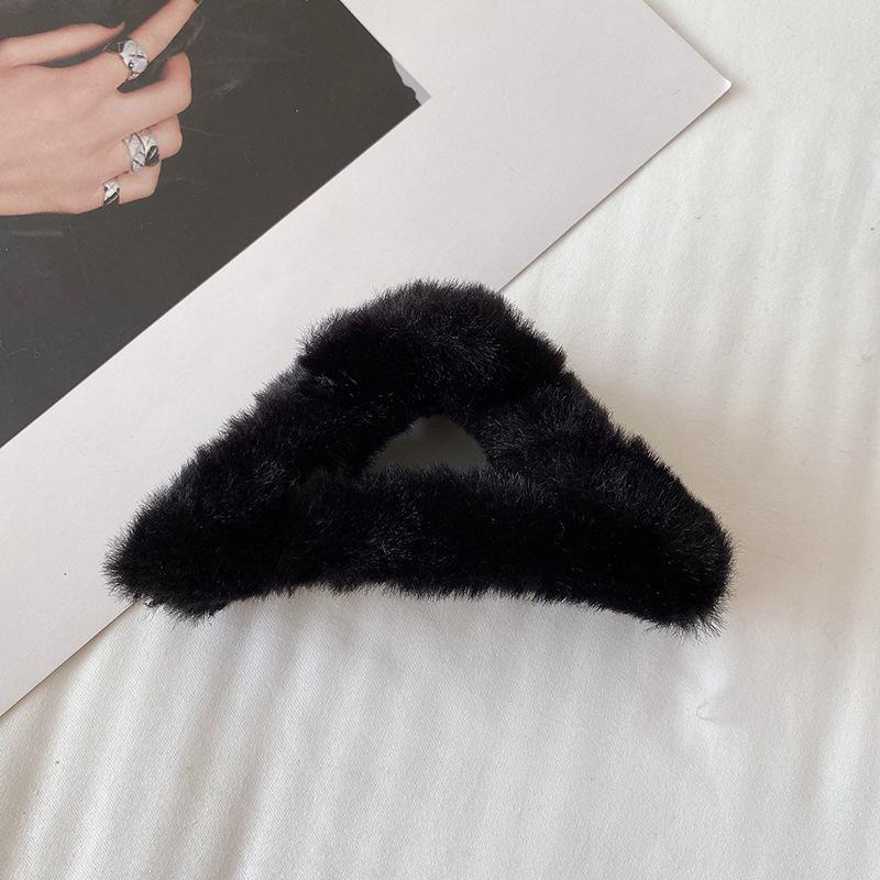 13cm New Sweet Geometric Triangle Hair Claws Vinage Plush Hair Clip Hairpins New Hair Accessories For Women Korean Hairgrip Hair Clasp
