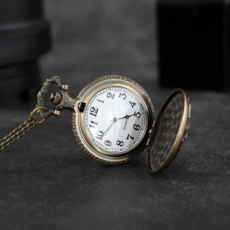 Best Gifts Luxury Quartz Pocket Watch Design Playing Card Necklace Pendant Pocket Watch Clock for Mens Womens