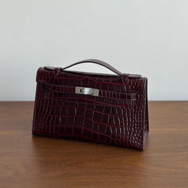 Real Leather First Generation Hand-held Bag Women's High-end Texture Crocodile Pattern Bag And New Item Single Shoulder Crossbody Chain Bag