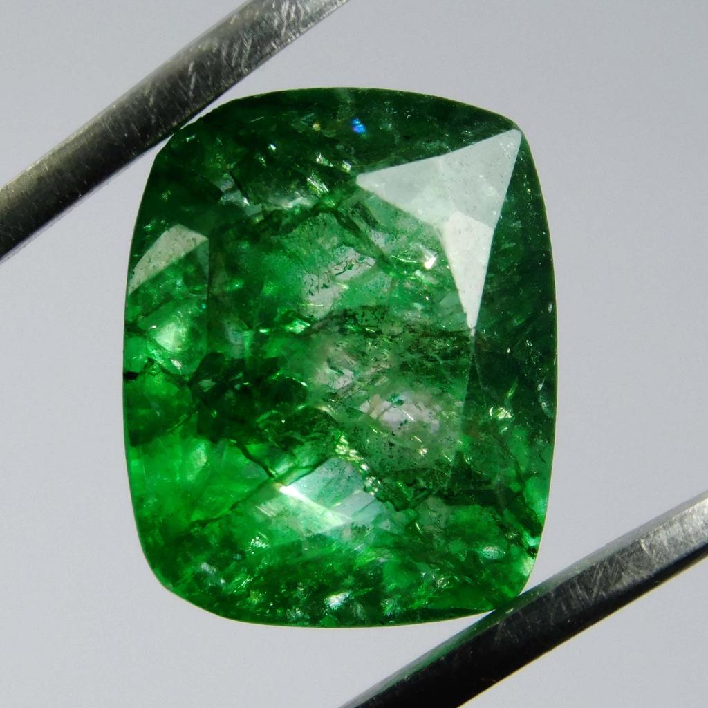 Natural Colombian Emerald Cushion Cut 6.80 Carat Green CERTIFIED Loose Gemstone