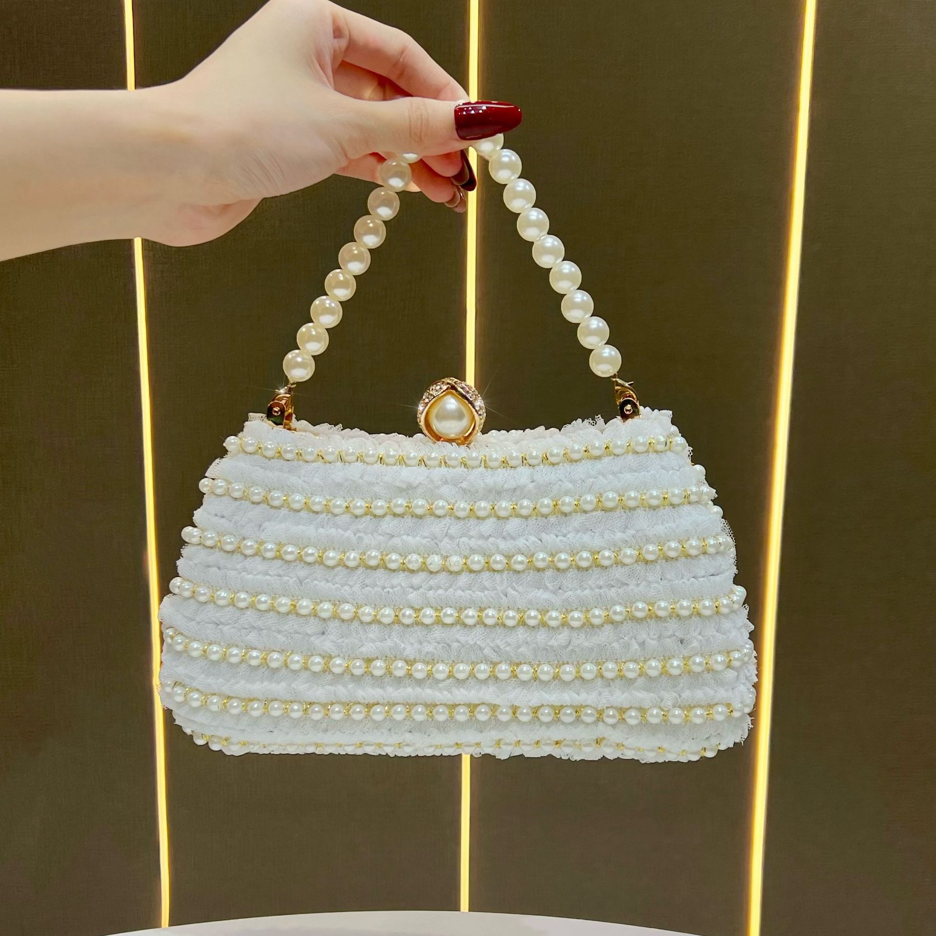

Handbag, Hand-held Bag, Fashionable Chain Bag, Small Bag with Lace Trim, Crossbody Bag, Shoulder Bag серебро белый