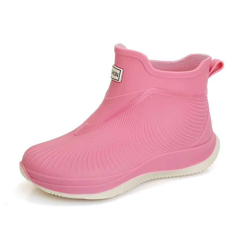 Women's Rain Boots Are Fashionable, Lightweight, Thick Soled, Wear-resistant, Rainproof, And Slip Resistant When Worn Externally