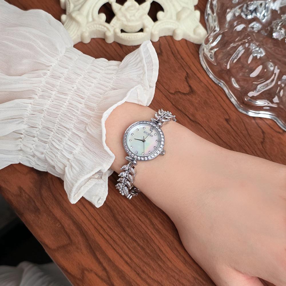 Eenvoudig Licht Luxe Fritillary Zeemeermin Exquise Dameshorloge High-end Waterdicht Veelzijdig Horloge