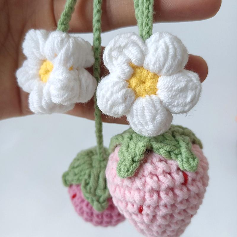 Handmade Woolen Woven Strawberry Car Rearview Mirror Pendant Hanging Crochet Pink Strawberry Car Key Pendant Jewelry Accessories