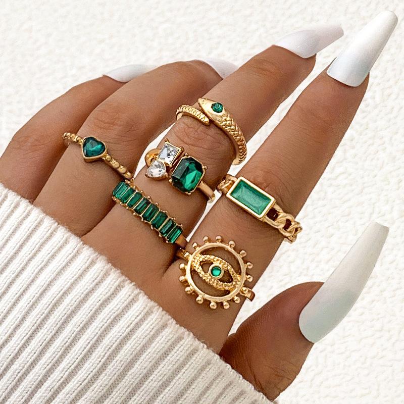 Accessories, Vintage Metal Imitation Emerald Diamond Set Love Snake Multi-piece Ring Set