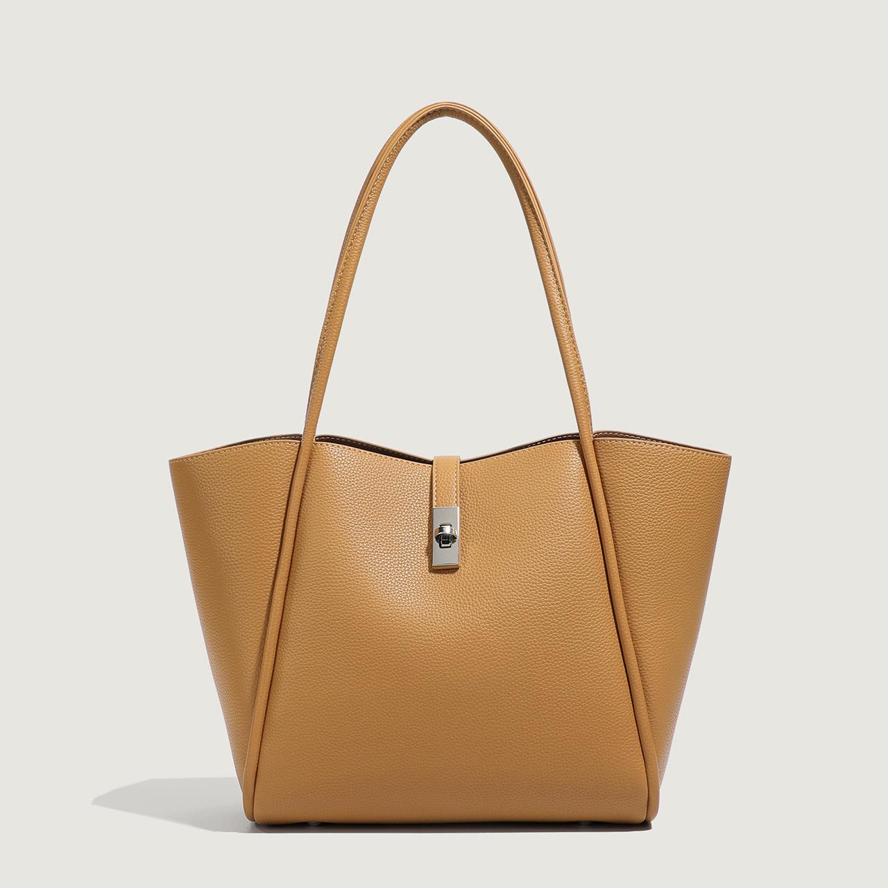 

Tote Bag, Simple Large Capacity Bag, New Fashionable Vegetable Basket Bag, Women s Versatile Texture Commuting Shoulder Bag коричневий