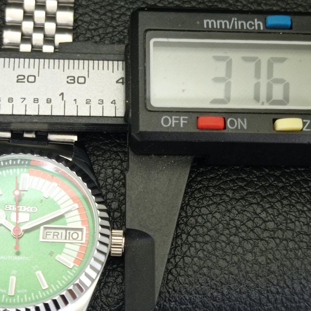 SEIKO 5 AUTOMATIC VINTAGE REFURBISHED 6309A JAPAN MENS GREEN WATCH a440842-4