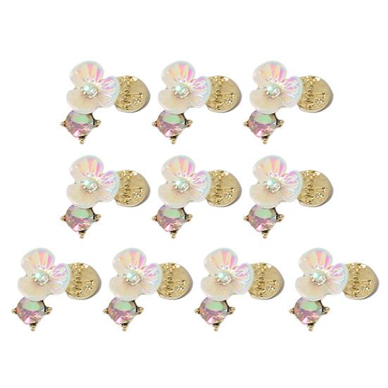 

Изысканный маникюр, очаровательная сияющая изысканная форма своими руками B