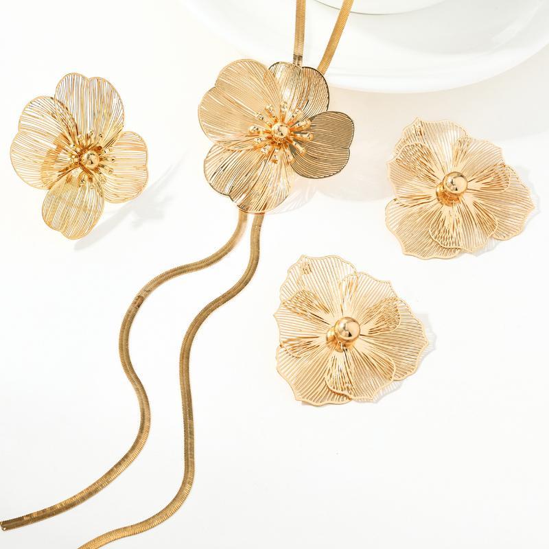 Gold Flower Drop Earrings Elegant Hollow Woven Design Comfortable for Office Commute Wedding Party Daily