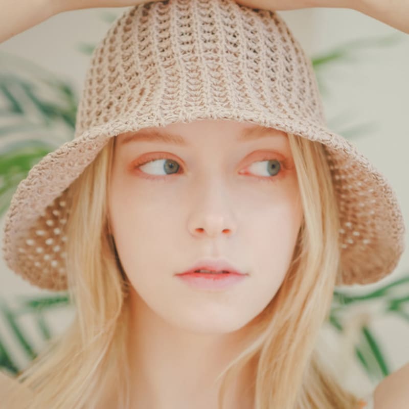 

meminn Model point bucket hat 3color 02_Model (BE)