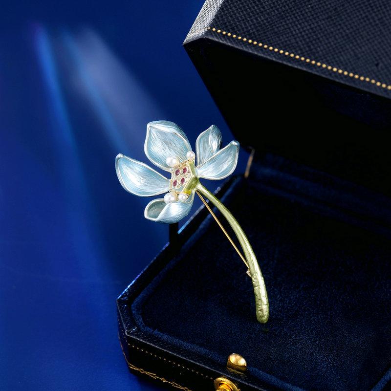 

Creative atmosphere Floral clothing pins Suit accessories New antique elegant enamel pearl lotus brooch синій