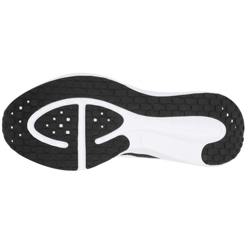 Nike Revolution 8