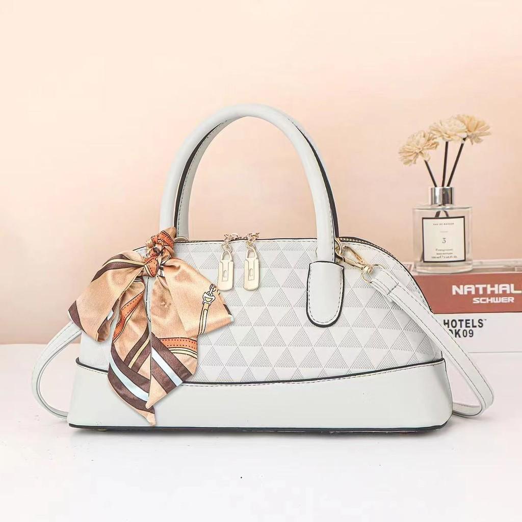 Fashionable Versatile Shoulder Bag With Unique Design And Soft Pu Material Perfect For Daily Use