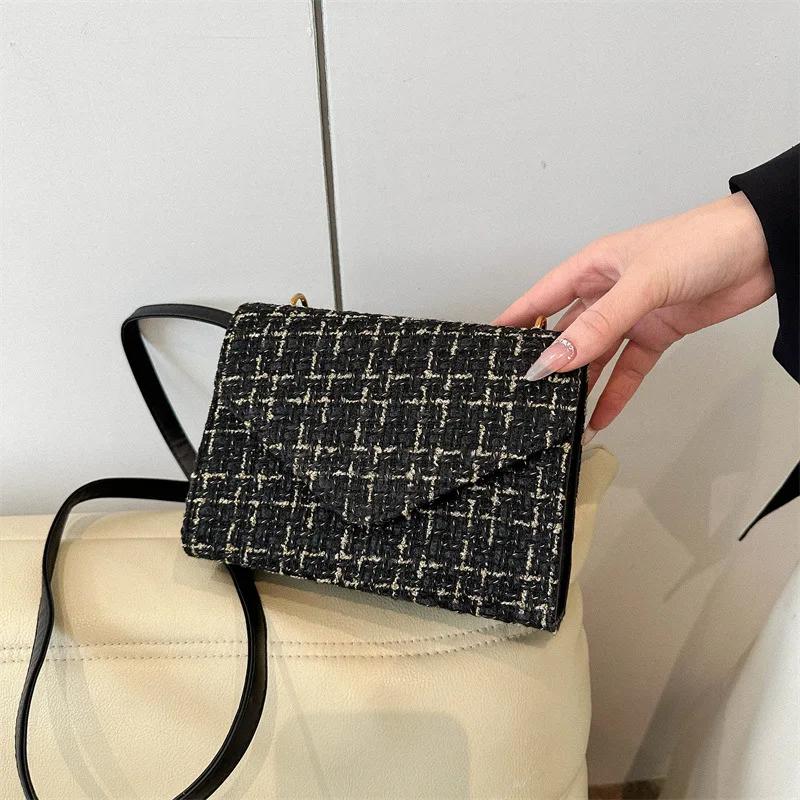 Versatile Crossbody Bag for Women Small Square Shoulder Bag Swinging Temperament Popular Fashion