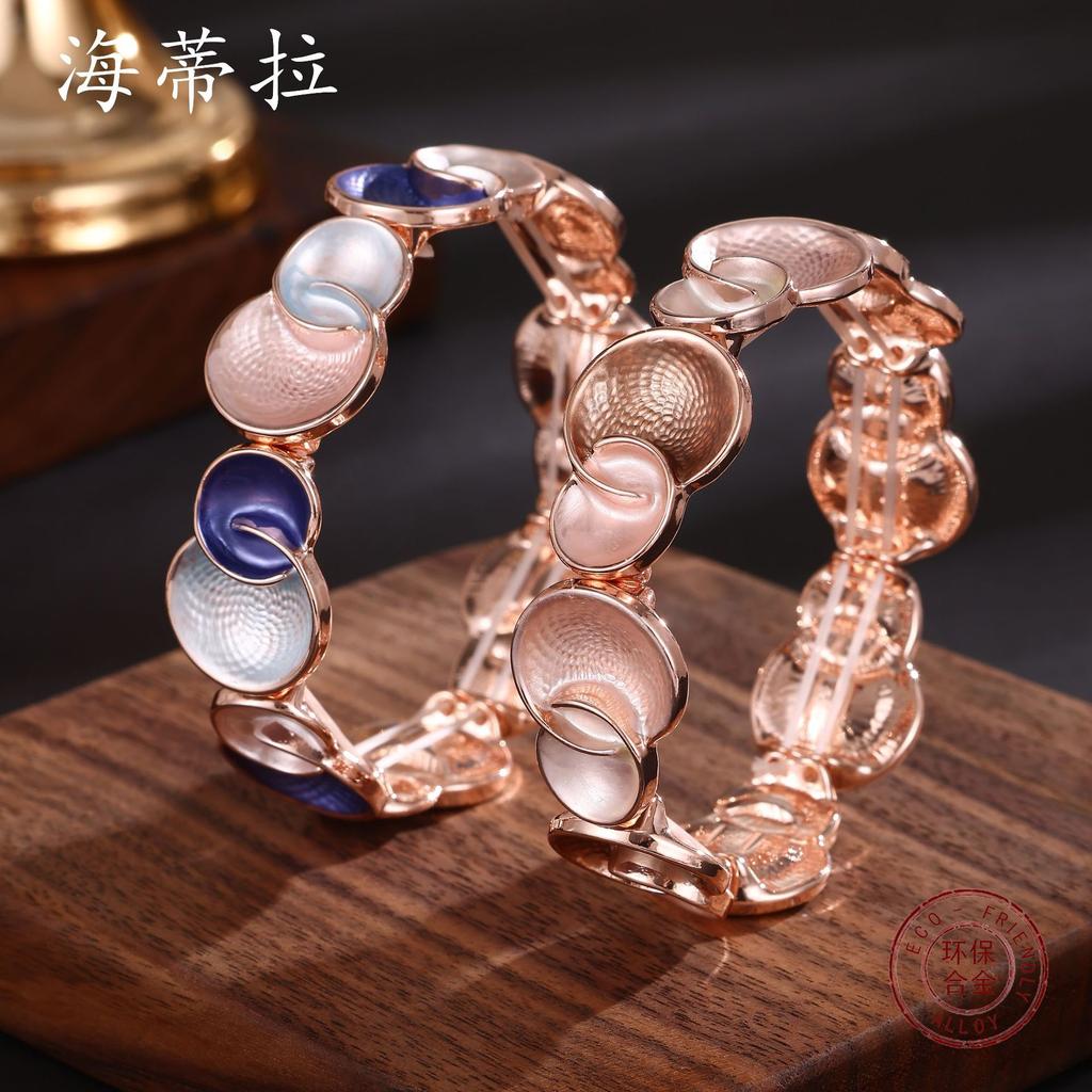 Emaille geometrisches rundes elastisches Armband, Damen High-End rundes Blütenblatt Legierungsarmband