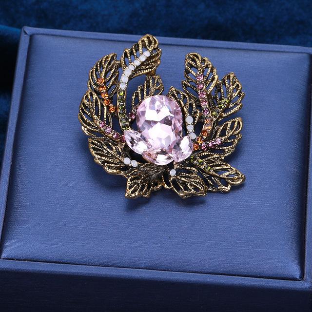 

Graceful Temperament Flower Brooches European And American Style Atmosphere Personality Pin Brooch Women Coat Cardigan PinFlower Jewelry розовый