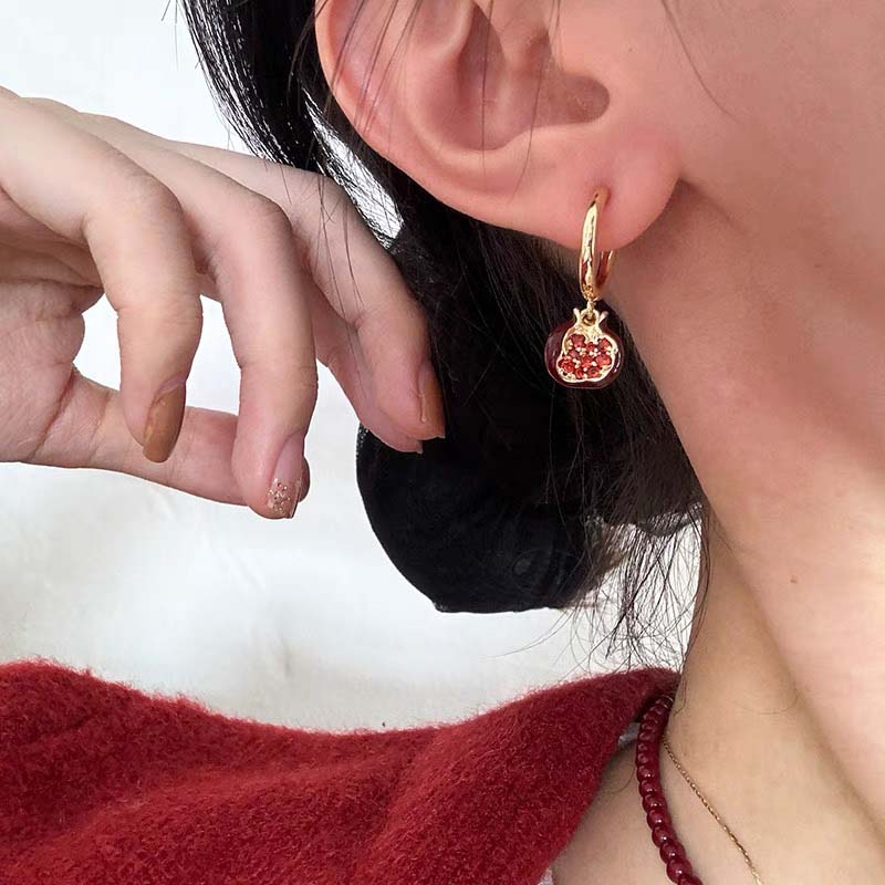 Colier cu pandantiv rodie roșie la modă nouă 2025 pentru femei, lanț dulce și drăguț cu fructe, lanț claviculă, cercei tip talisman choker cu zirconiu, cadou