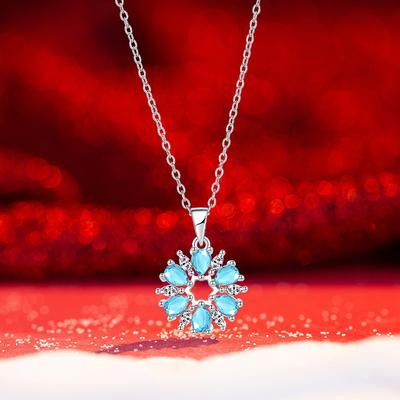 Original Christmas Snowflake Necklace Women's Light Luxury Niche Temperament Stainless Steel Clavicle Chain