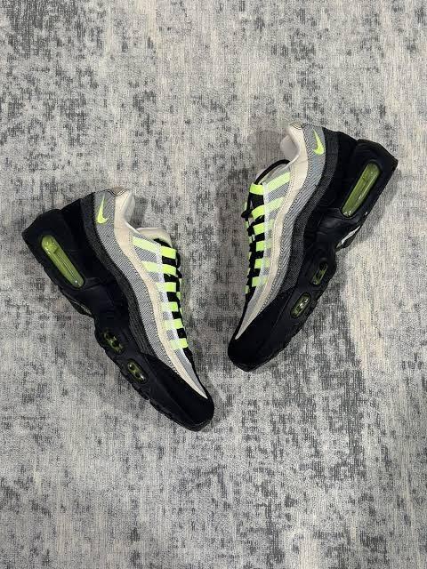 DD9519-001 DENHAM A Nike Air Max 95 "Volt" (Men's)
