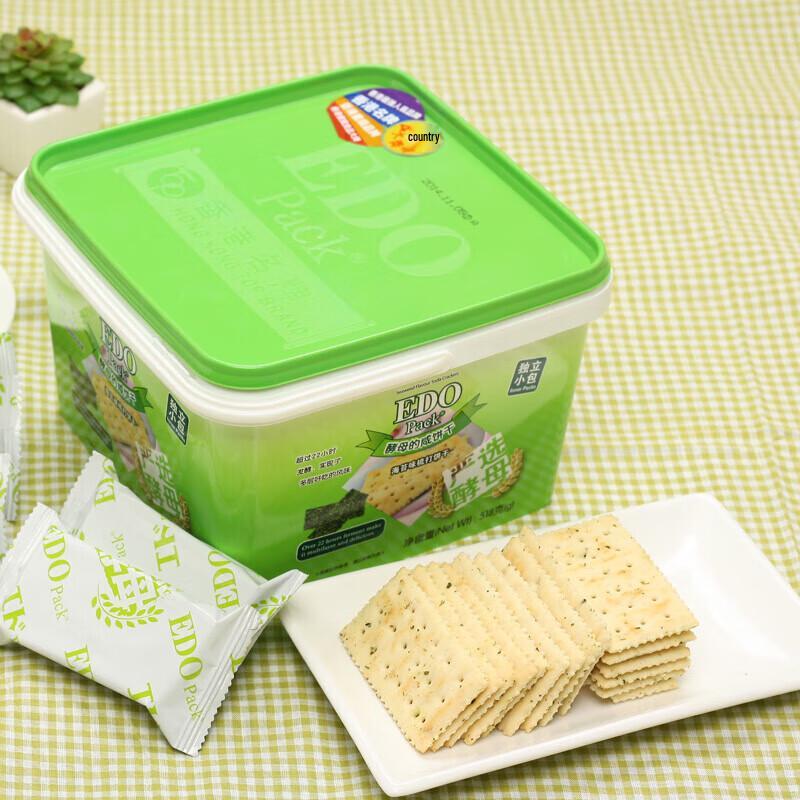 Giant Wave Yeast Soda Crackers