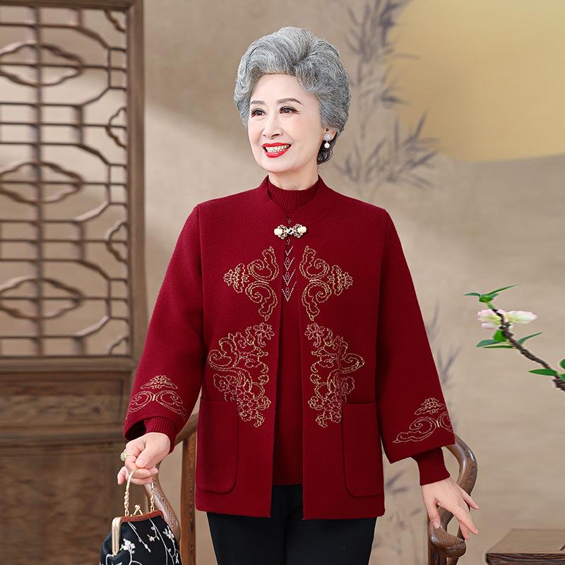 Elegantes festliches rotes Mantelkleid für eine Herbsthochzeit - Perfekt für Frauen mittleren Alters und ältere Frauen, Brautmutter oder Bräutigammutter.