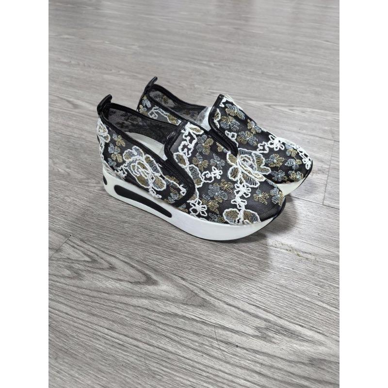 2025 Women's Fashion Flat Bottom Inner Height Increase Mesh Breathable Casual Single Shoes