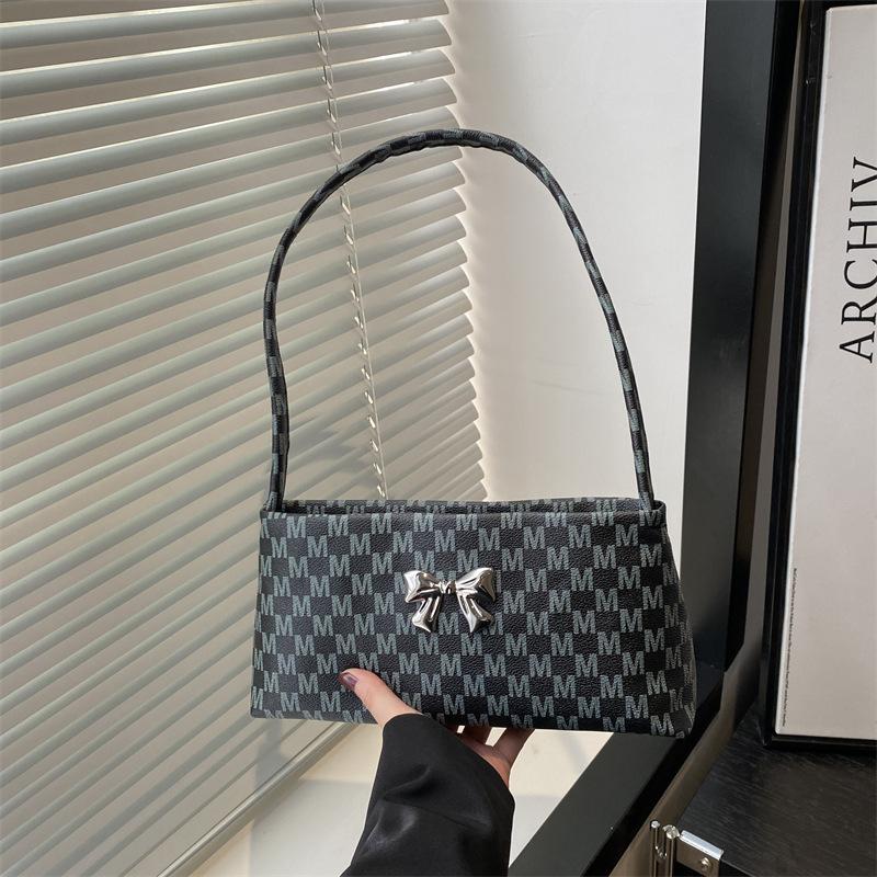 2025 New Personalized Casual Presbyopia Popular Foreign Style Solid Color Temperament Fashionable Butterfly Single Shoulder Underarm Bag Women