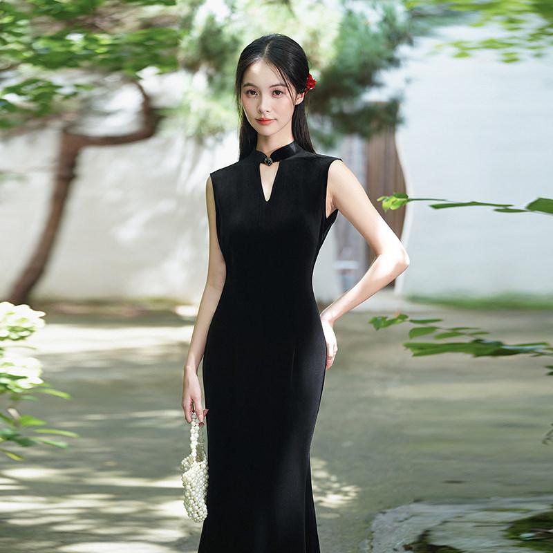 Black velvet sleeveless national style Suzhou autumn qipao, modified youthful women's high-end mermaid gown