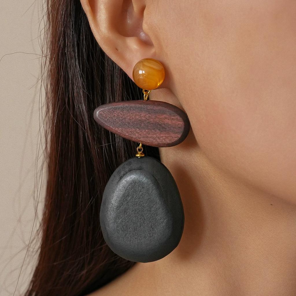 Retro Brown Resin Wood Irregular Heart Drop Earrings for Women New Statement Geometric Long Earring Autumn Winter Jewelry Gift