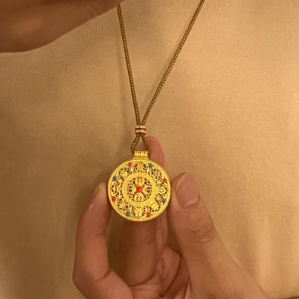 New Chinese Style Wei Xue's Fortune Eight Treasures Vajra Compass Necklace for Women, Sand Gold Pendant with Leather Cord Sweater Chain
