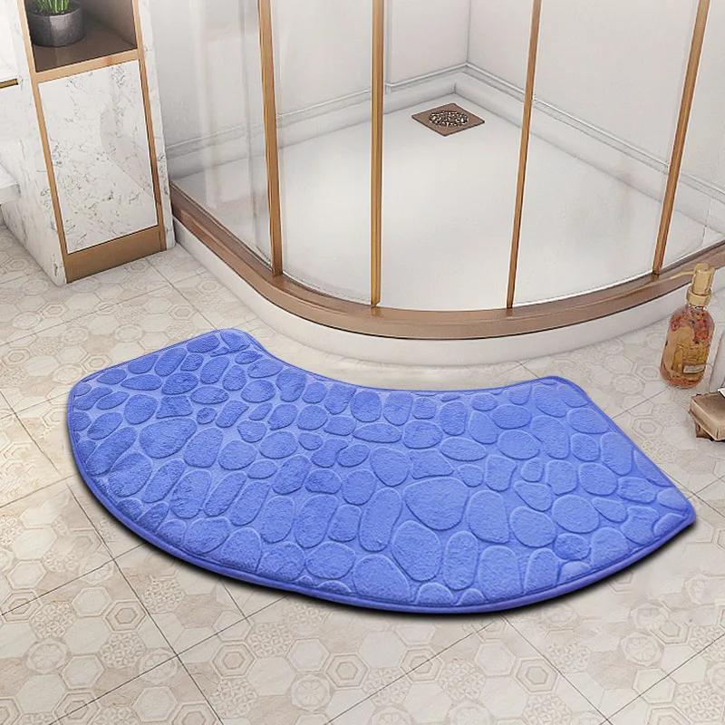 Super Absorbent Arc-Shaped Bath Mat Coral Velvet Bathroom Rug Floor Mat Quick Drying Machine Washable Home Hotel Bathroom Decor