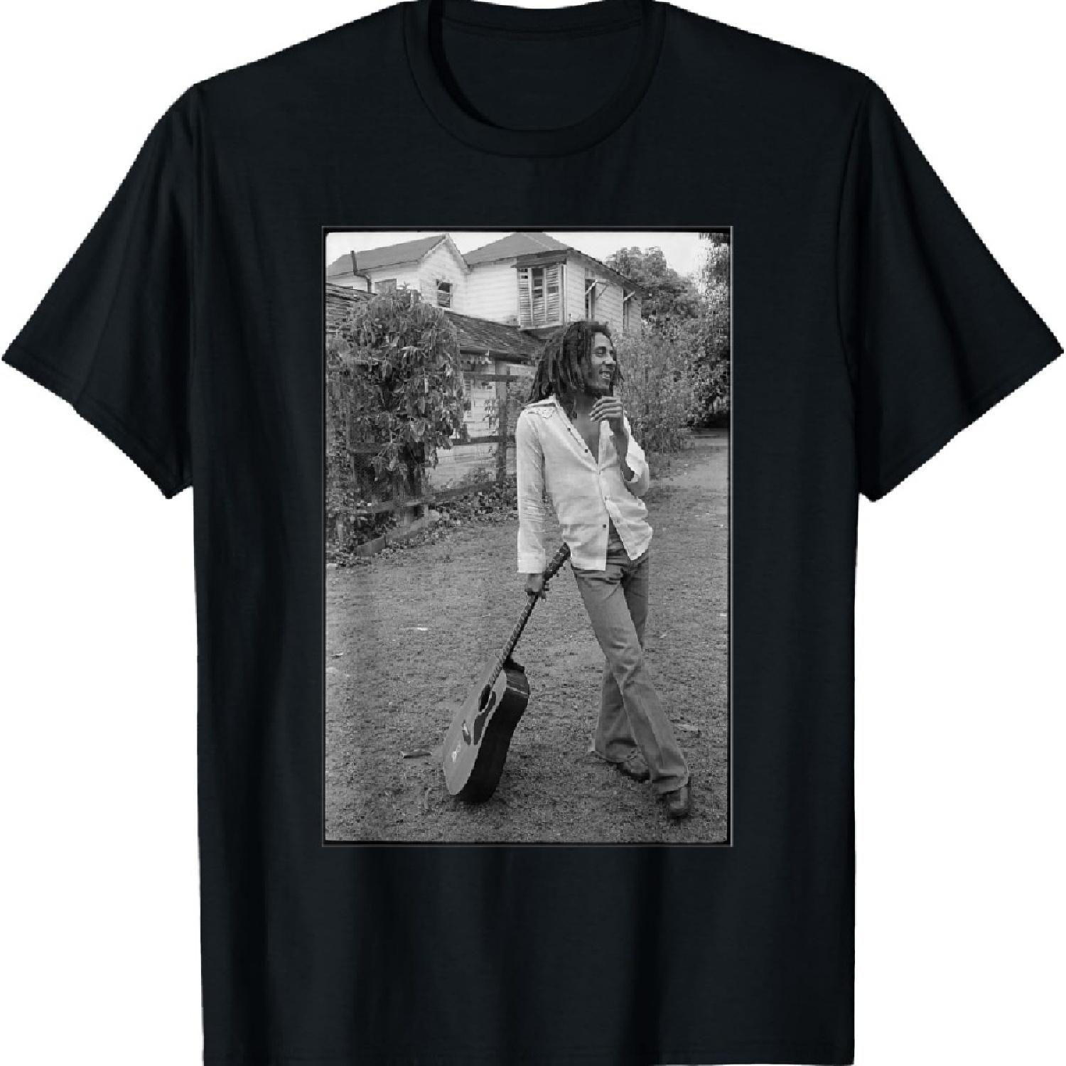 

Bob Marley x David Burnett Black & White Guitar Photo T-Shirt_1 S