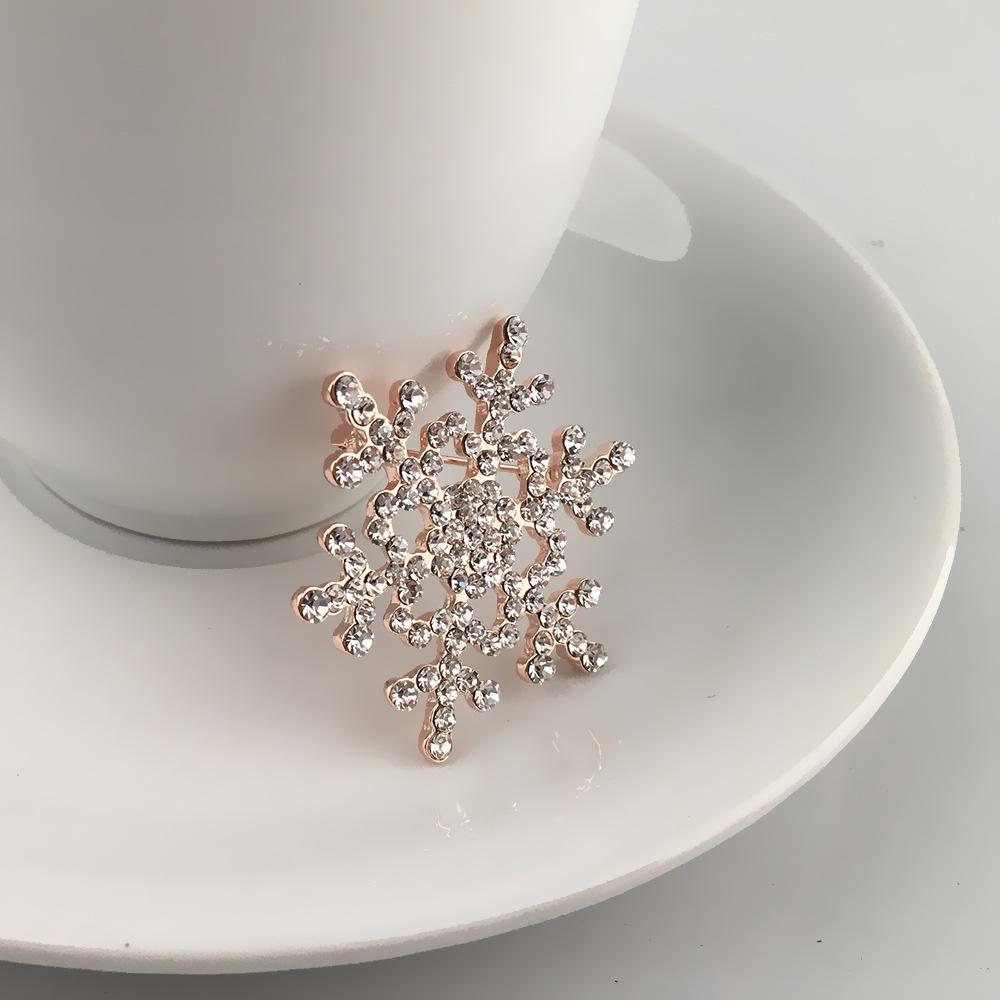 Christmas Charming Water Diamond Diamond Christmas SnowFlake Brooch Christmas Gift