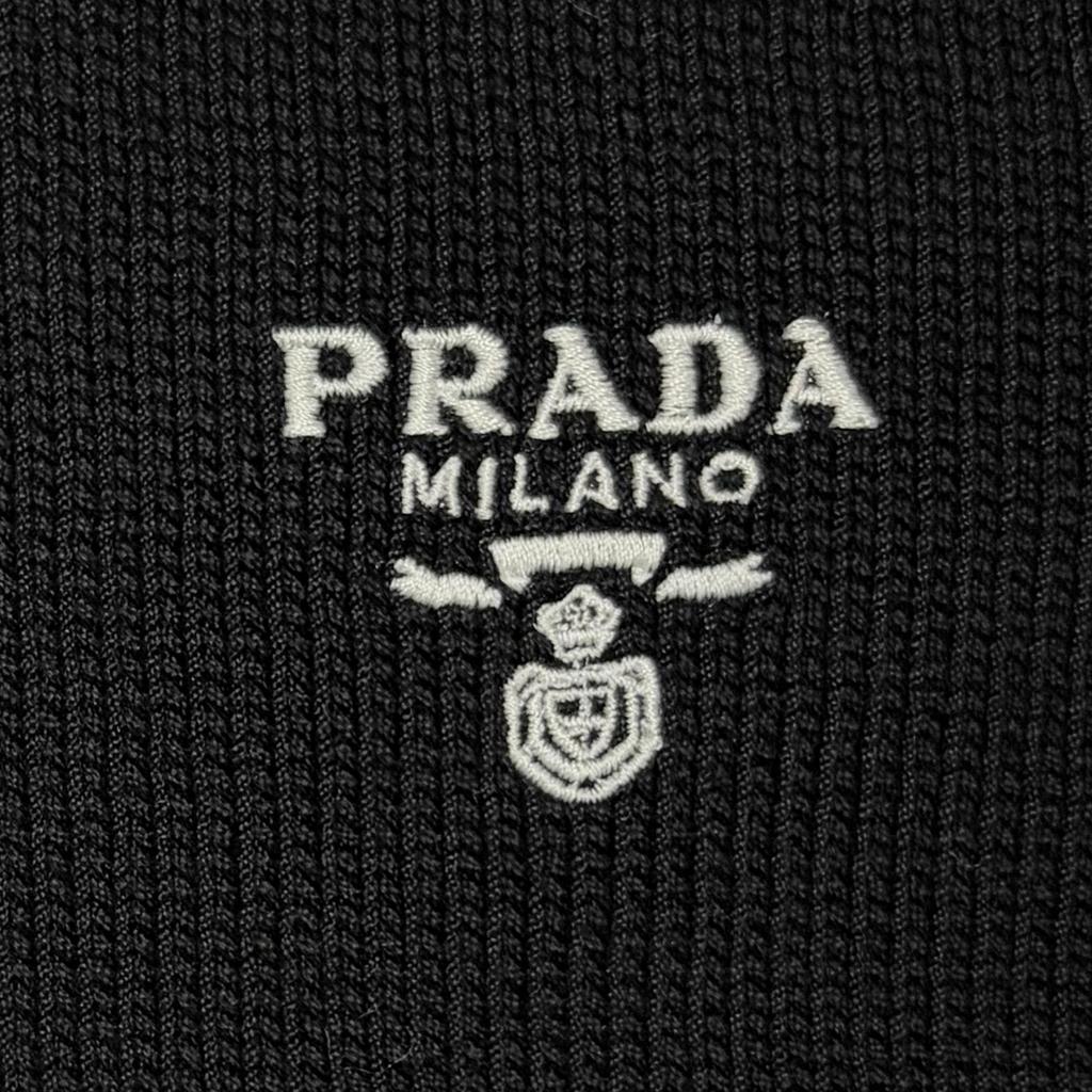PRADA Crew neck front logo Size 38 Knit Men's Model P24I1R