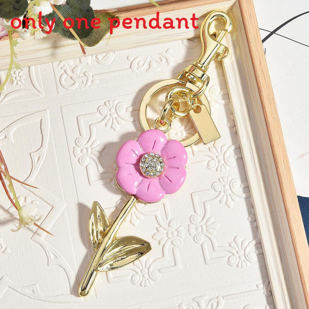 Style Daisy Bag Charm With Rhinestones For Fashionable Handbags And Gifts